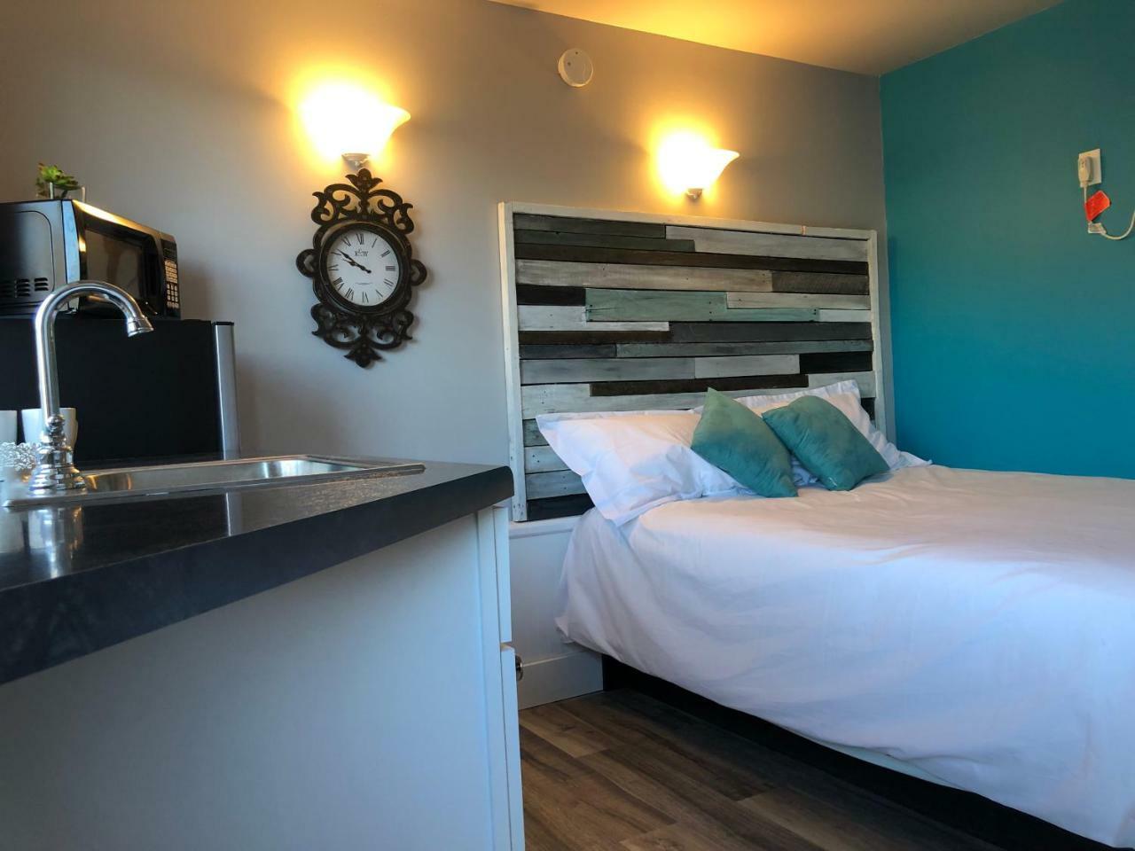 Alexander'S Landing Aparthotel Monticello Εξωτερικό φωτογραφία